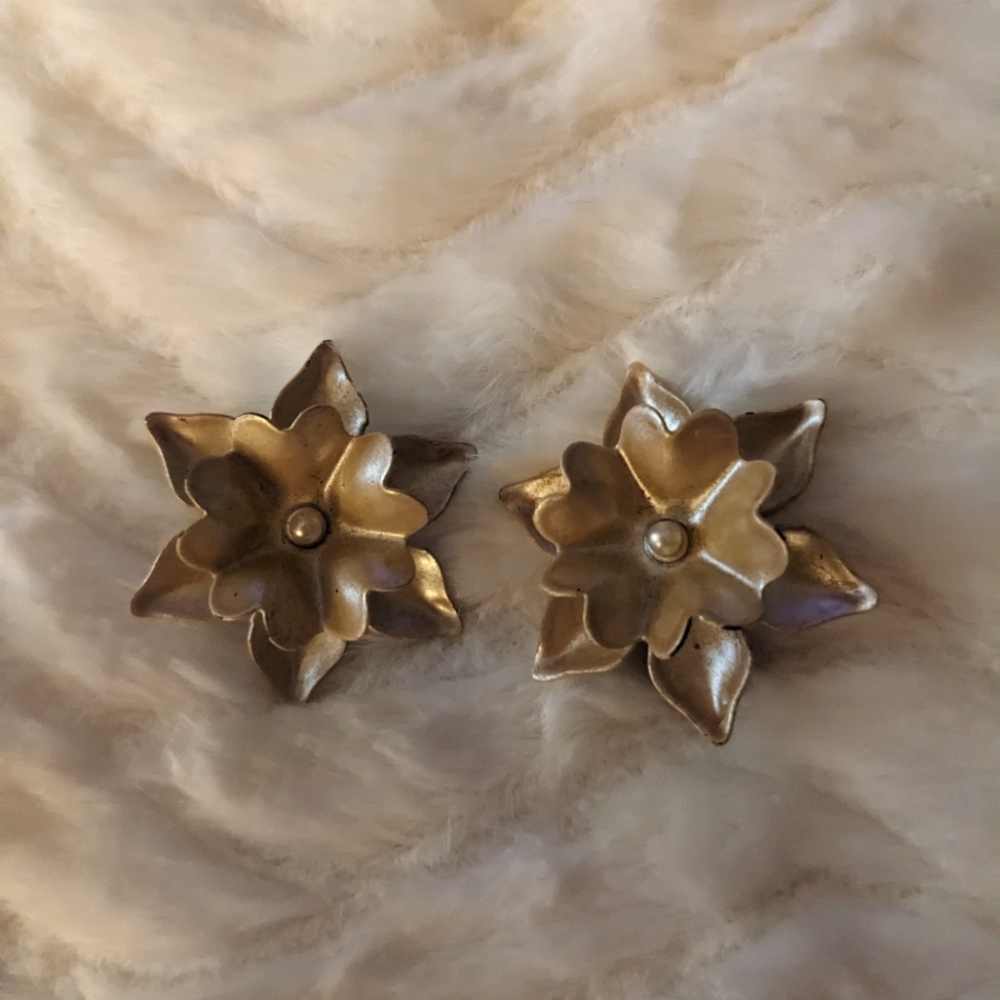 Vintage Enamel Magnolia Earrings